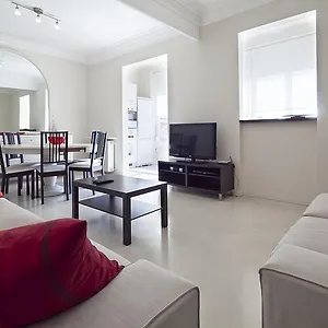 Appartement And Spacious Family, Barcelone